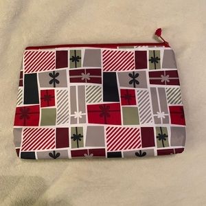 Gift wrap thirty one thermal zip bag.